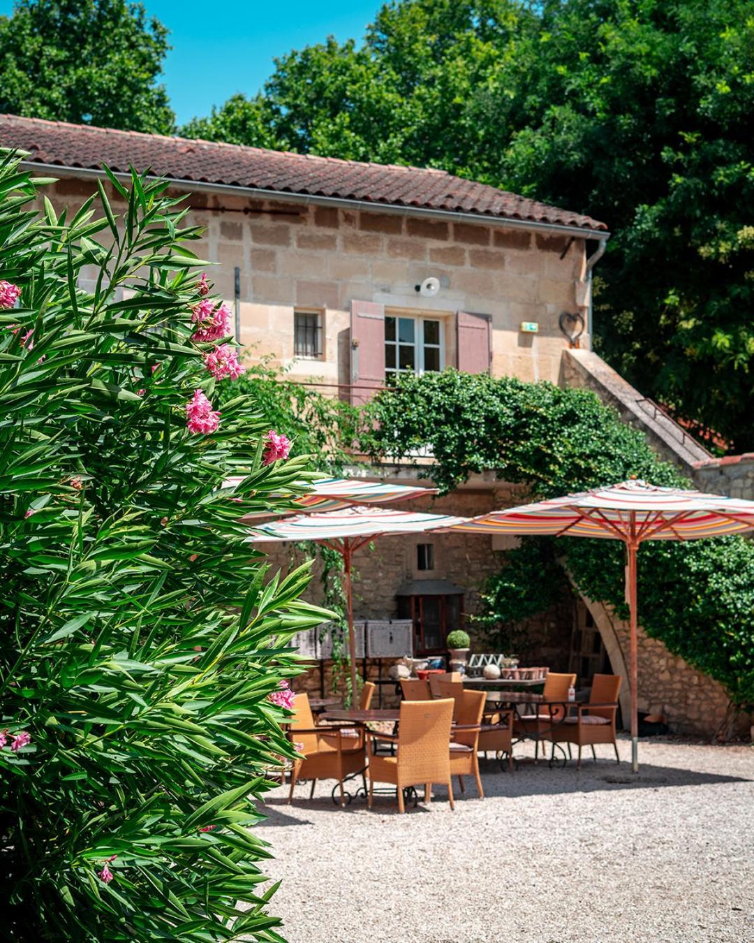 Mas Des Comtes De Provence Hotel Tarascon Exterior photo
